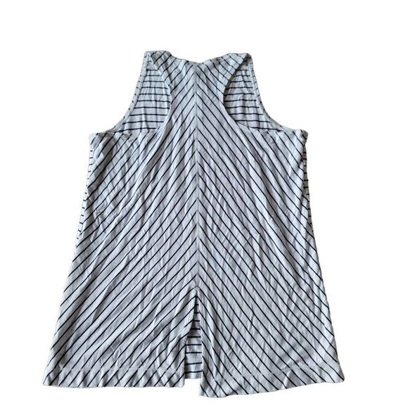Athleta Girl girls Sz XL 14 white striped Sleeveless top - Picture 4 of 7